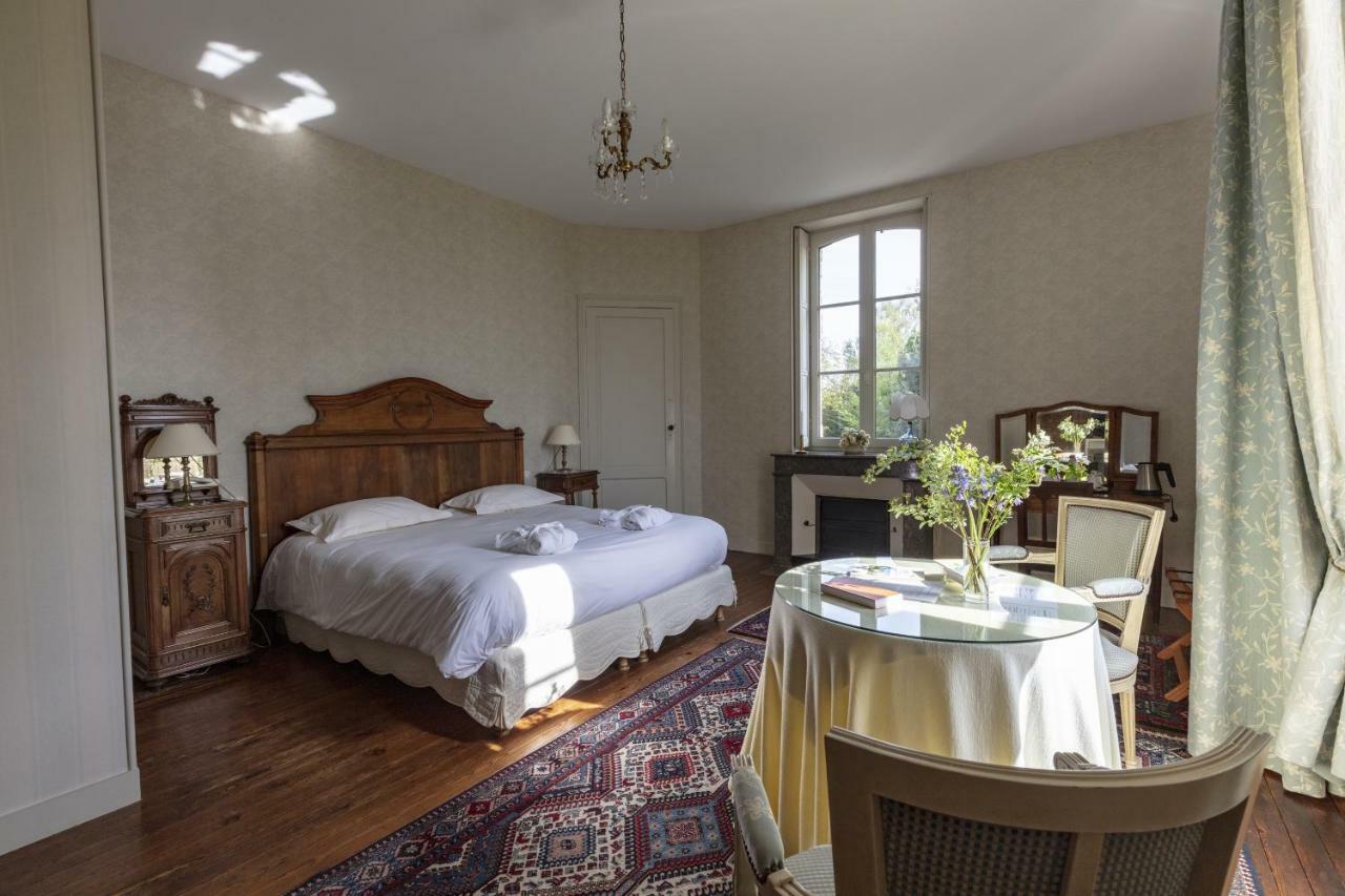 Chateau Des Salles Saint-Fort-sur-Gironde Eksteriør billede