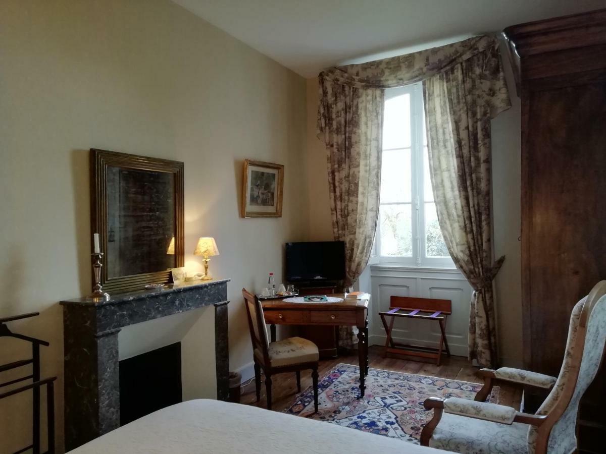 Chateau Des Salles Saint-Fort-sur-Gironde Eksteriør billede